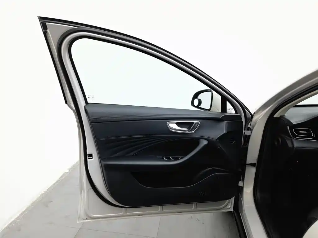 Roewe D7 — миниатюра 8