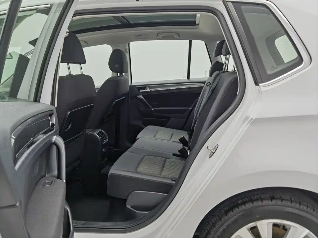 Volkswagen Golf Sportsvan — миниатюра 15