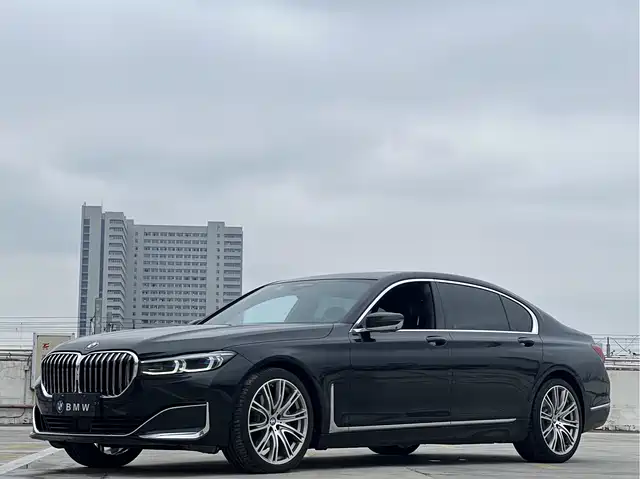 BMW 7-Series 2022 740 Li x Drive — фото 1