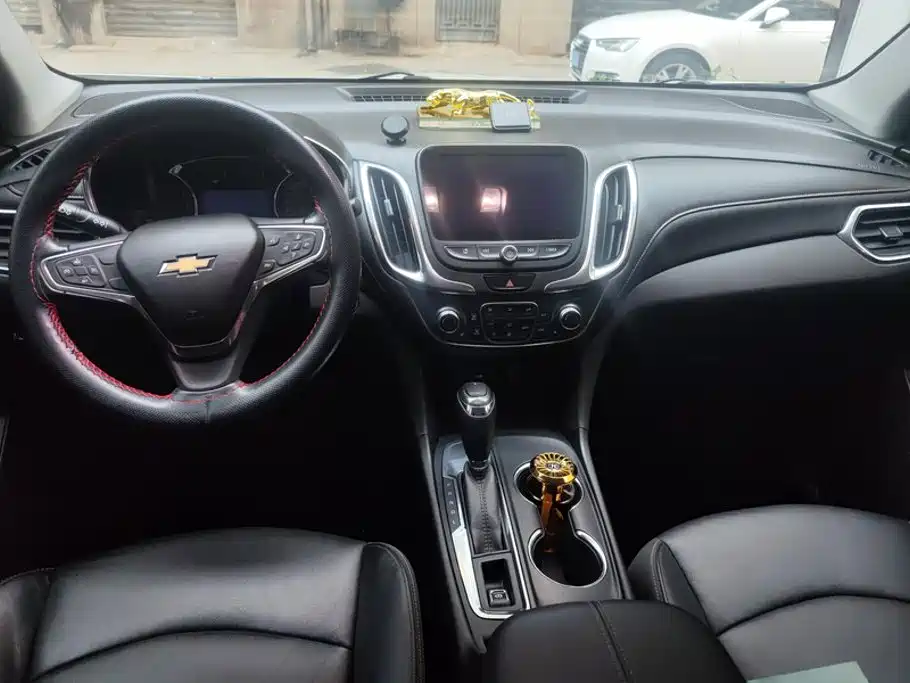 Chevrolet Equinox — миниатюра 12