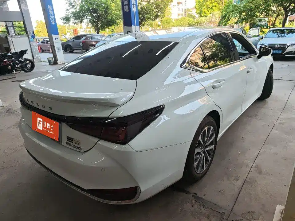 Lexus ES — миниатюра 6