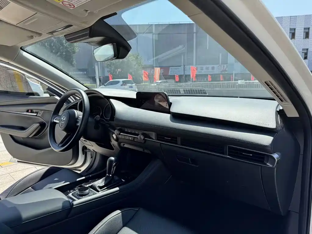 Mazda 3 Axela — миниатюра 27