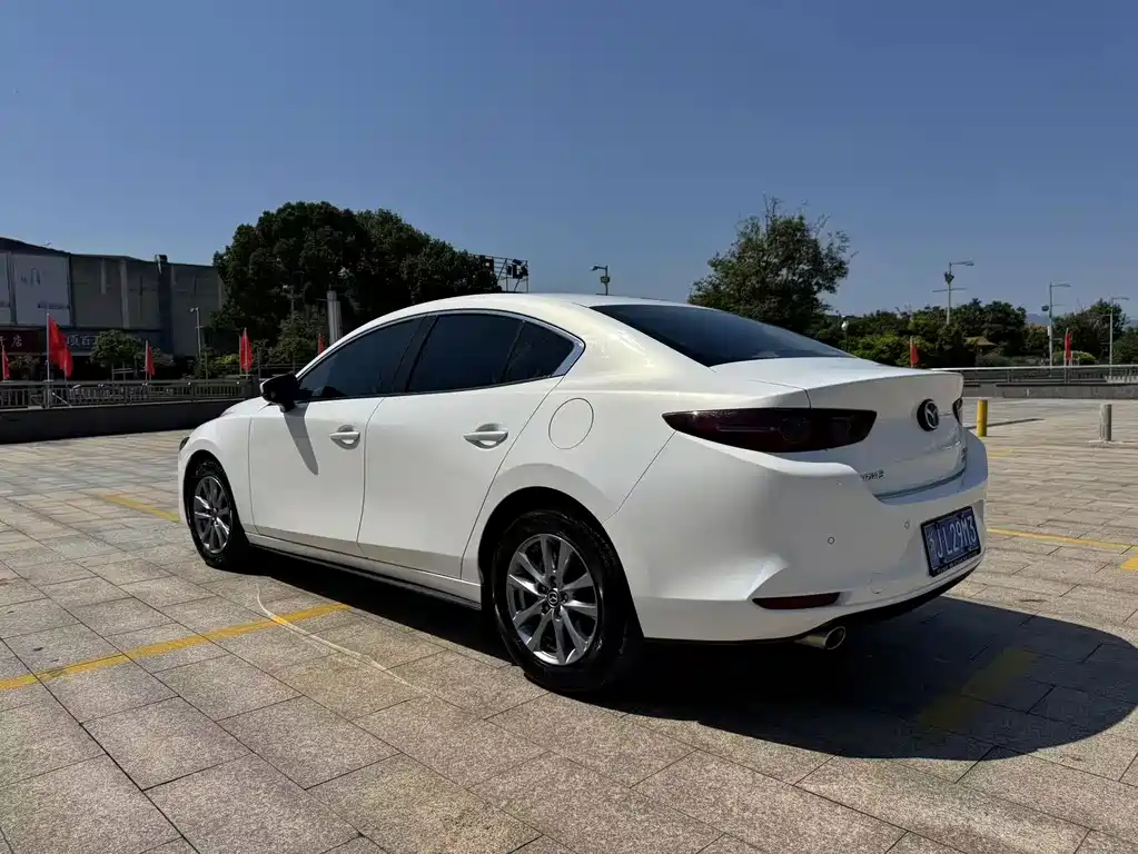Mazda 3 Axela — миниатюра 6