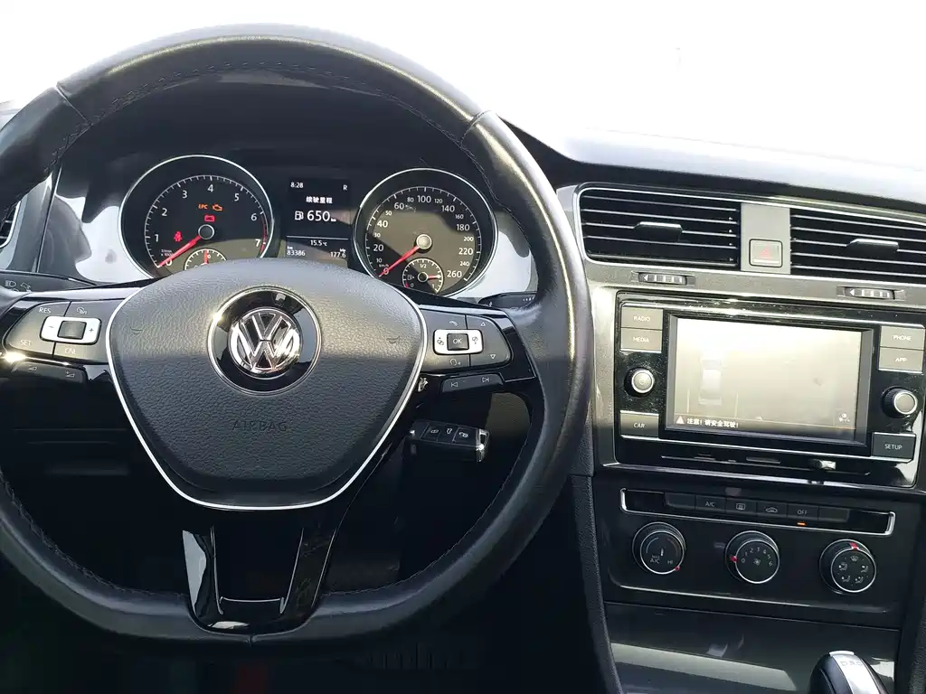 Volkswagen Golf 2018 230TSI AT Comfort