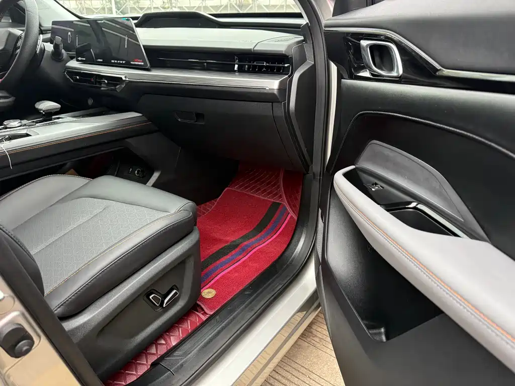 CHANGAN CHANGAN AUCHAN Z6