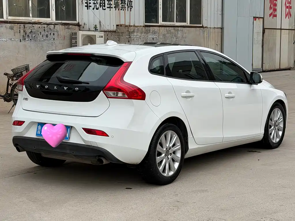 Volvo V40 — миниатюра 7