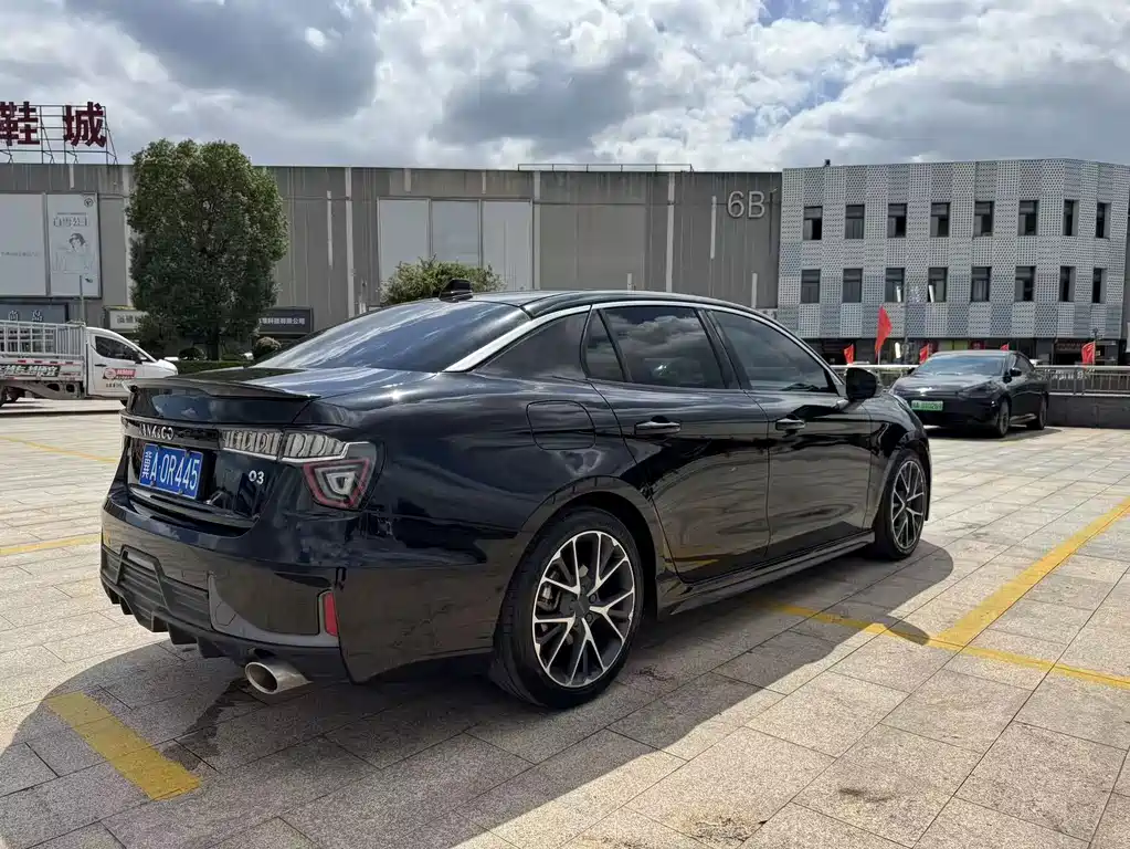 Lynk & Co 03 — миниатюра 7