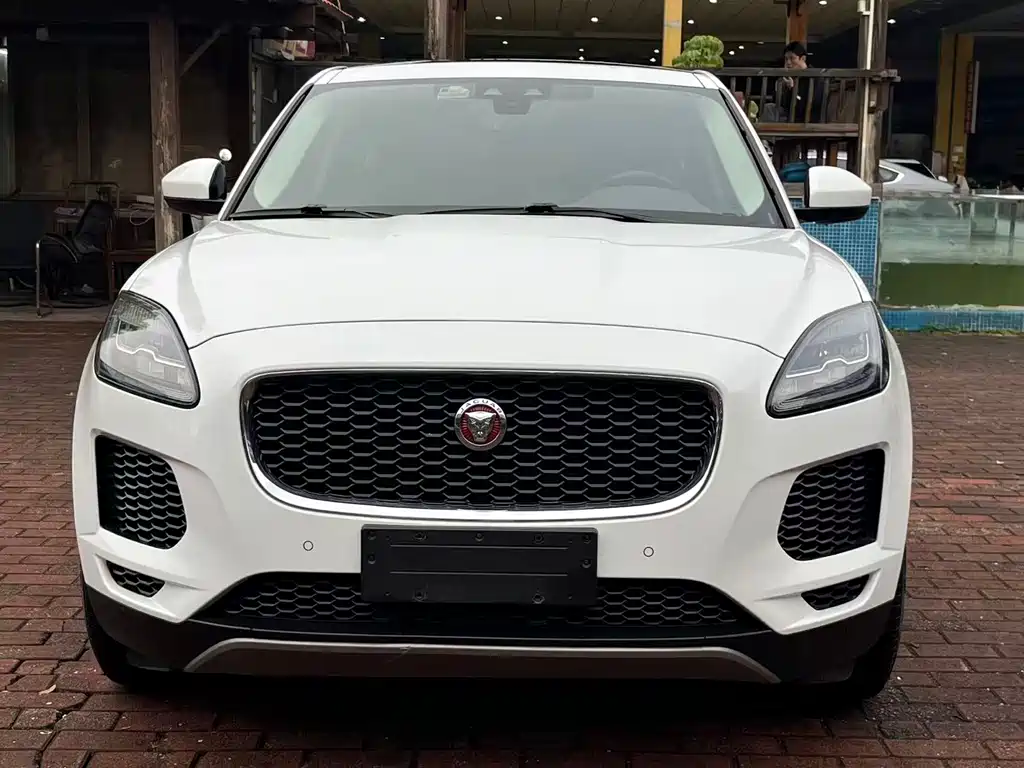 JAGUAR E PACE