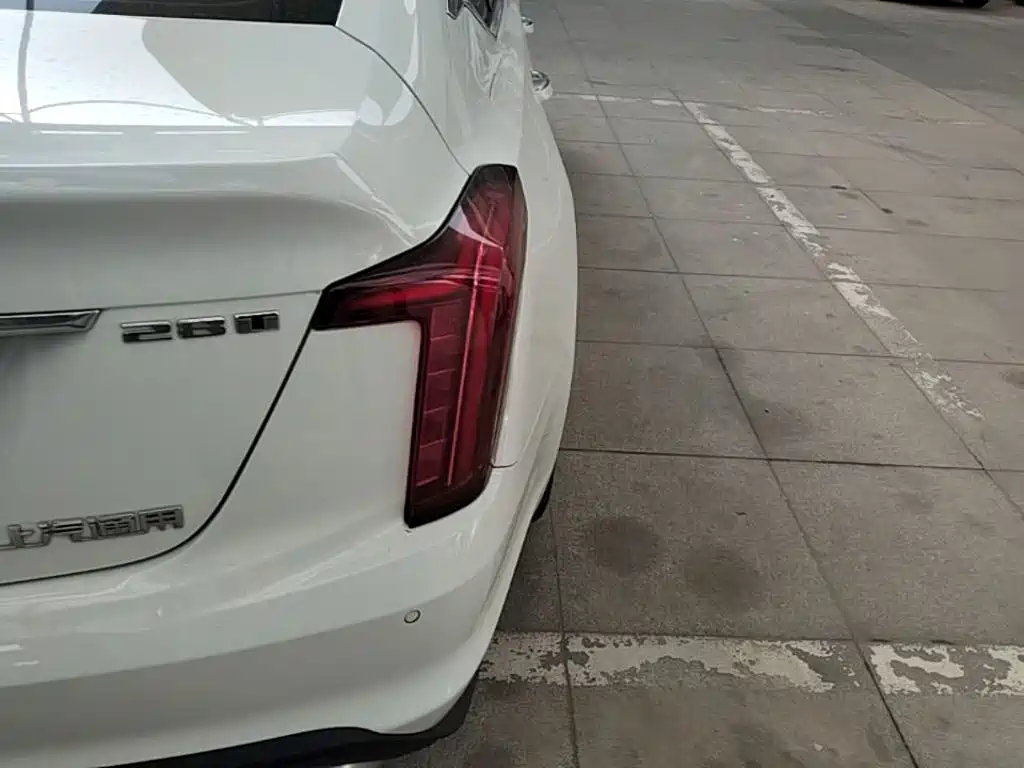 Cadillac CT5 — миниатюра 8