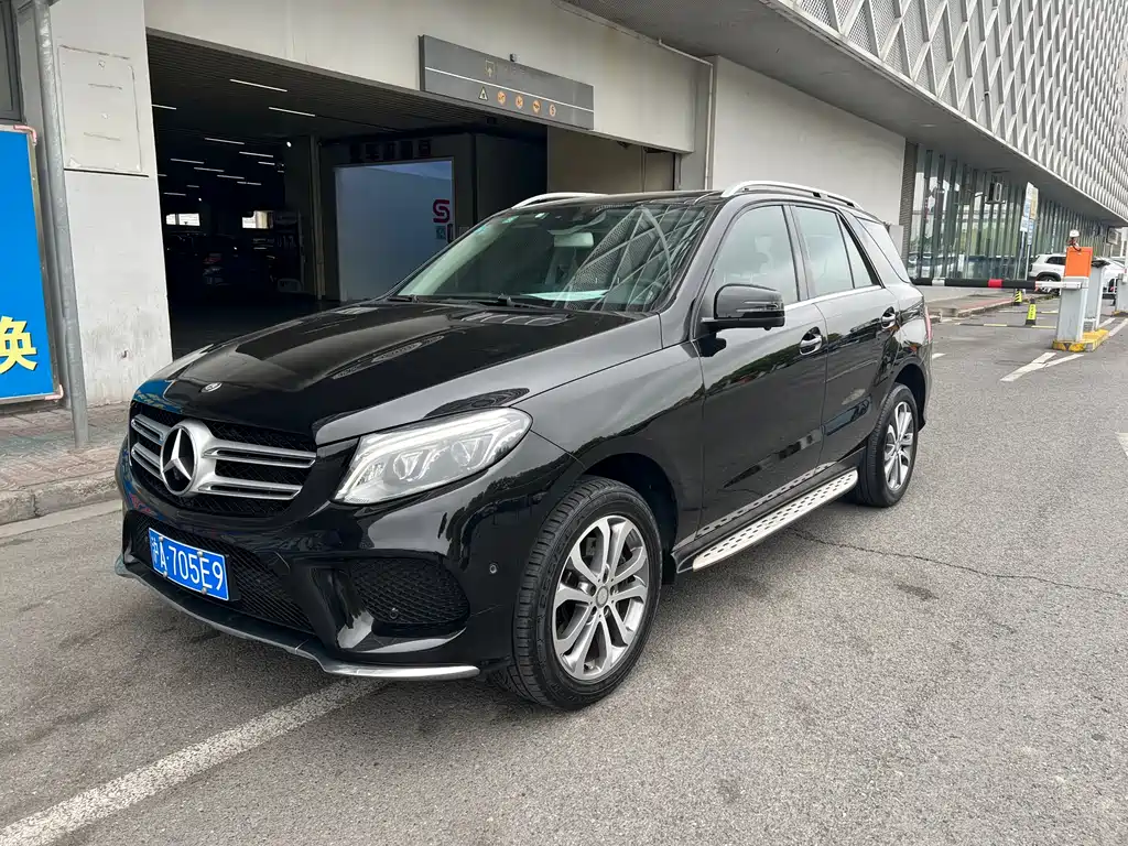 Mercedes-Benz GLE 2016