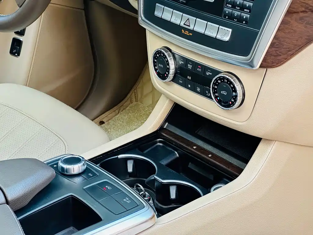 Mercedes-Benz GL-Class — миниатюра 17