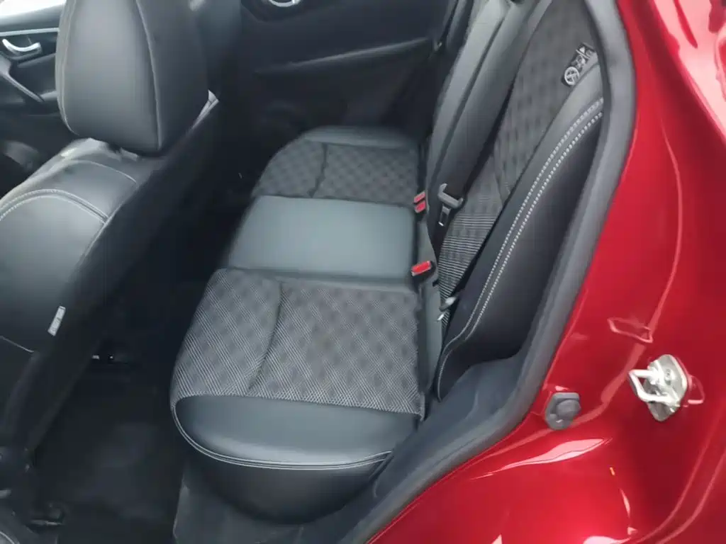 Nissan Qashqai — миниатюра 17