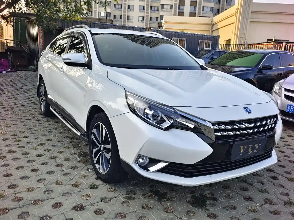 Venucia T90 — миниатюра 3