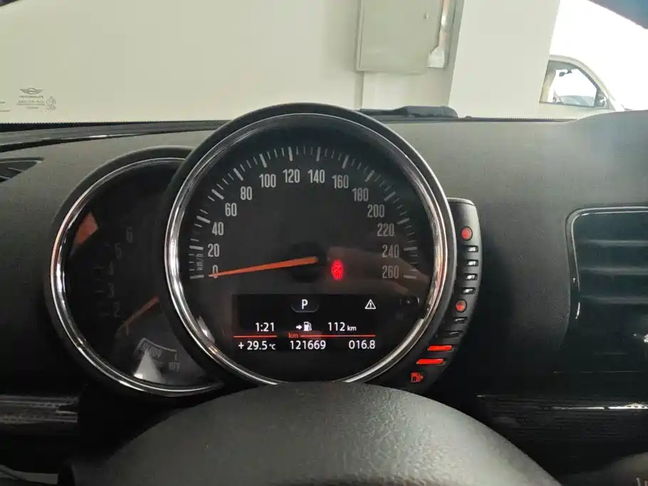 MINI Mini Clubman — миниатюра 14