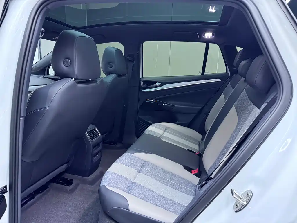 VOLKSWAGEN ID.4 CROZZ