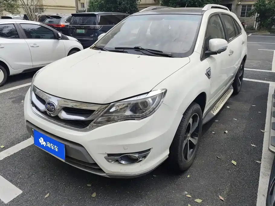 BYD S7