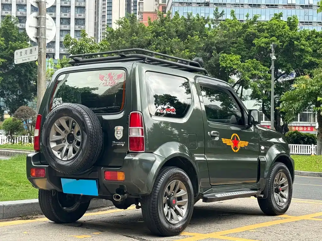 Suzuki Jimny — миниатюра 14