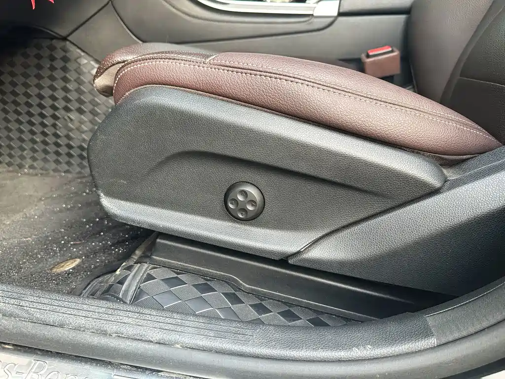 Mercedes-Benz GLC — миниатюра 11