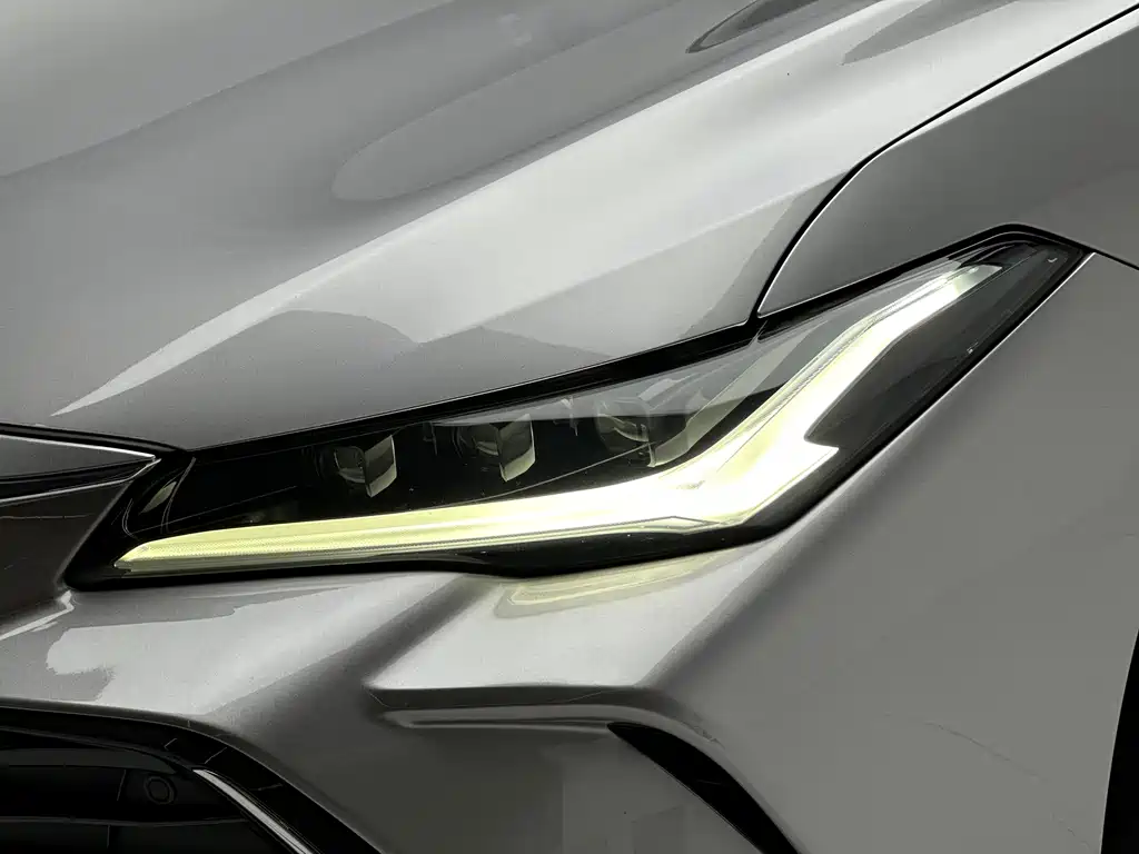 Toyota Avalon — миниатюра 18