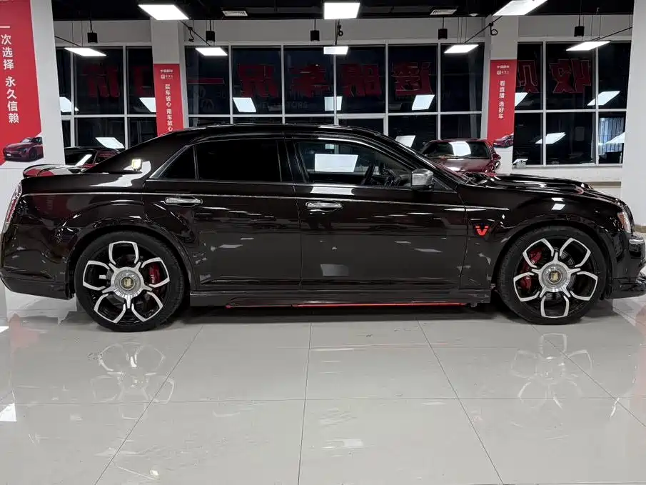 Chrysler 300C — миниатюра 8