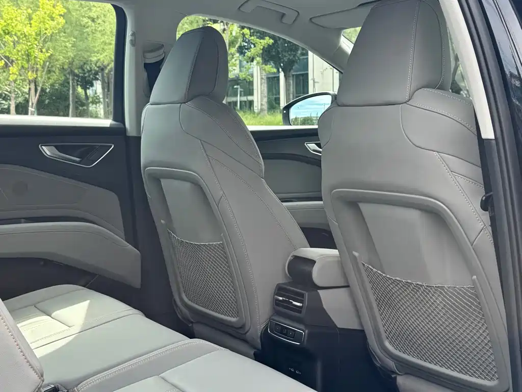 Audi Q5 e-tron — миниатюра 15