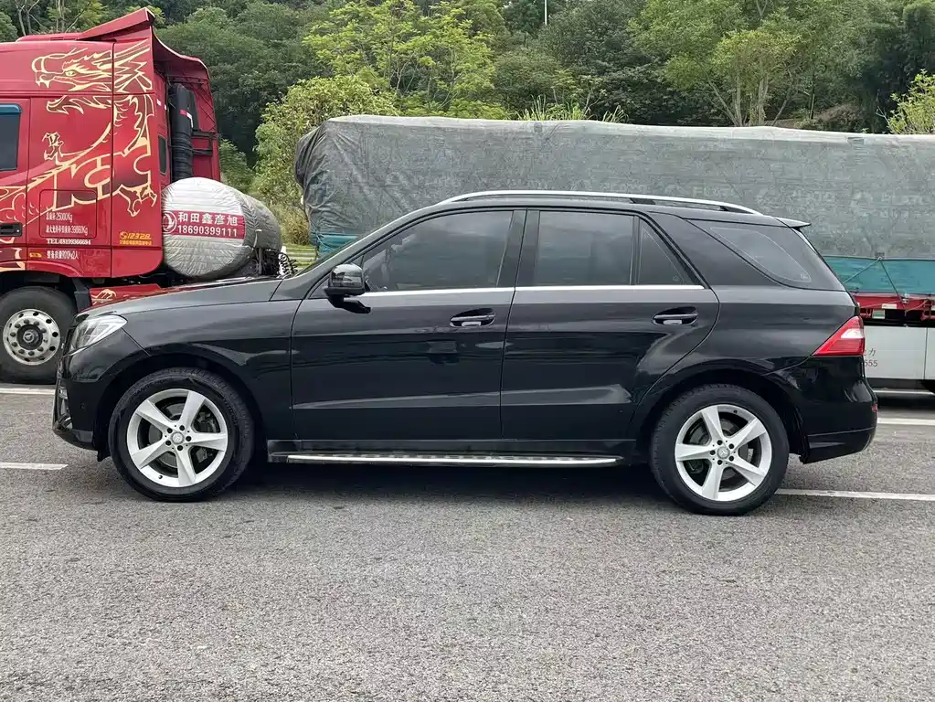 Mercedes-Benz M-Class — миниатюра 4