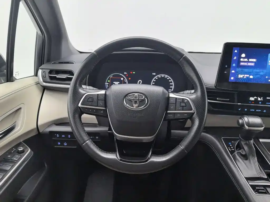 Toyota Sienna — миниатюра 11