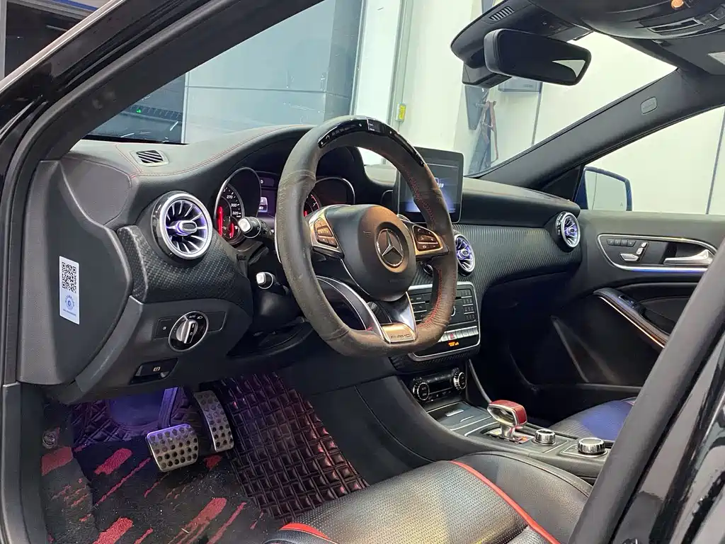 Mercedes-Benz A-Class AMG (Import) Facelift AMG A 45 4MATIC, фото 8