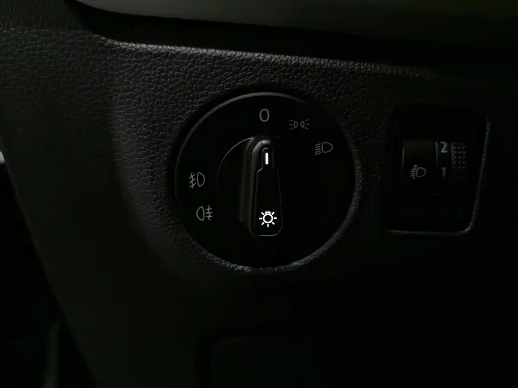 Volkswagen Lavida — миниатюра 21