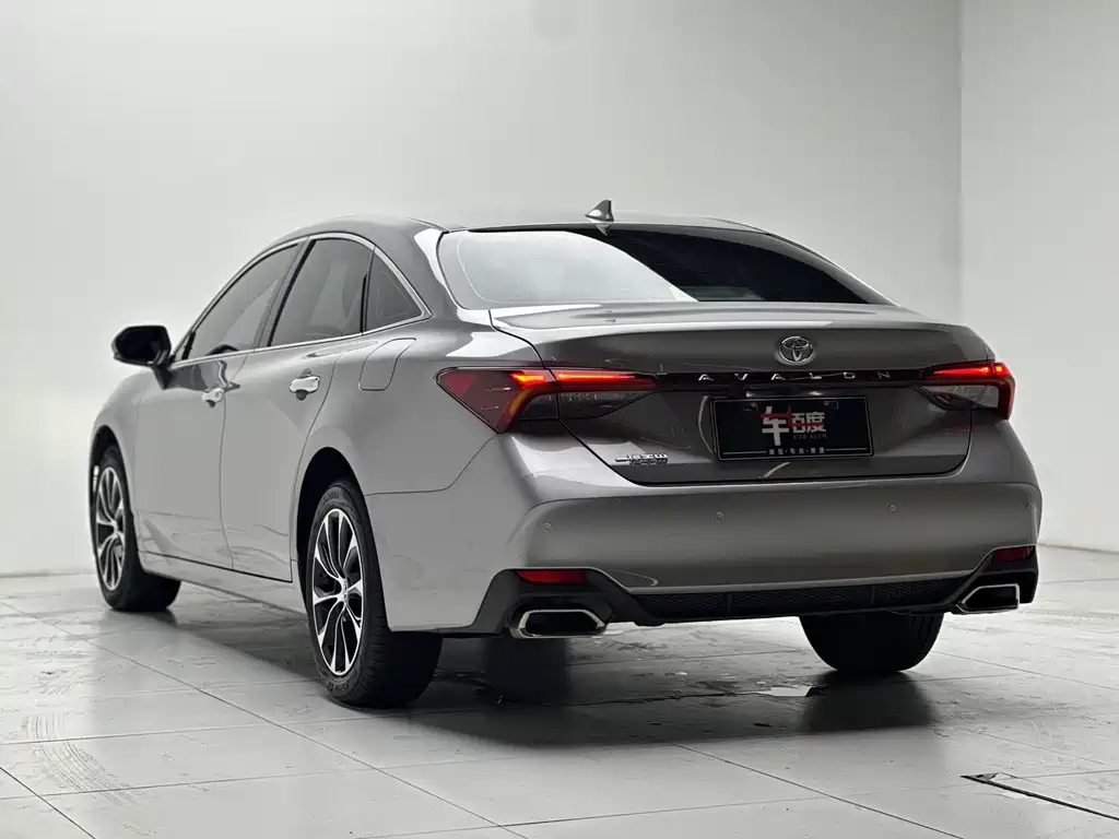 Toyota Avalon — миниатюра 6