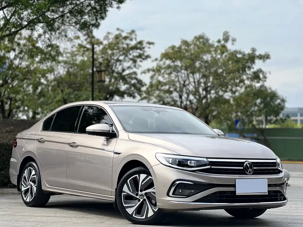 Volkswagen Bora 2023