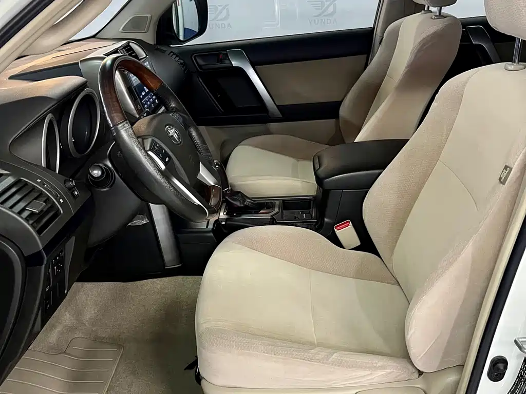 Toyota Land Cruiser Prado 2012 2.7L AT