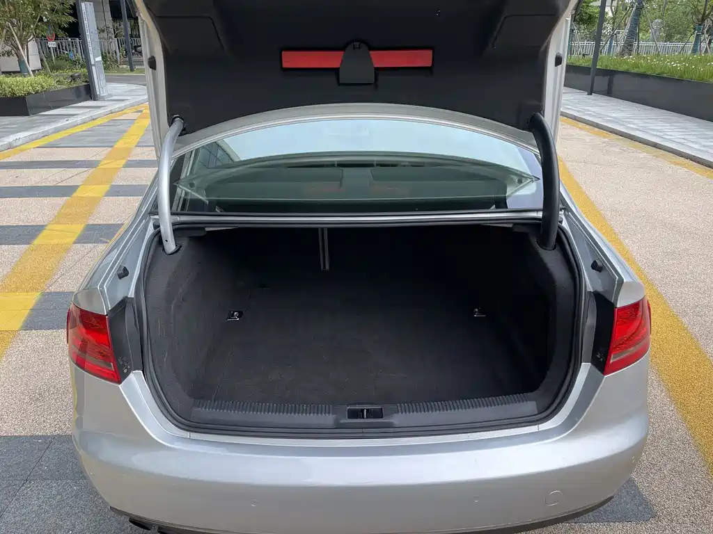 Audi A4L — миниатюра 20