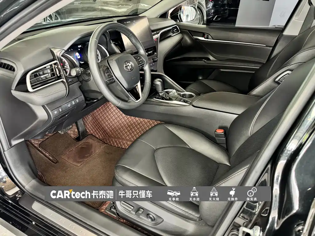 Toyota Camry — миниатюра 11
