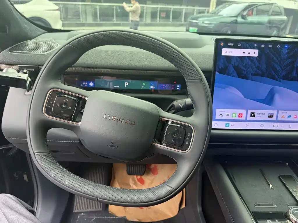 Lynk & Co 900 2025 2.0T 6 мест
