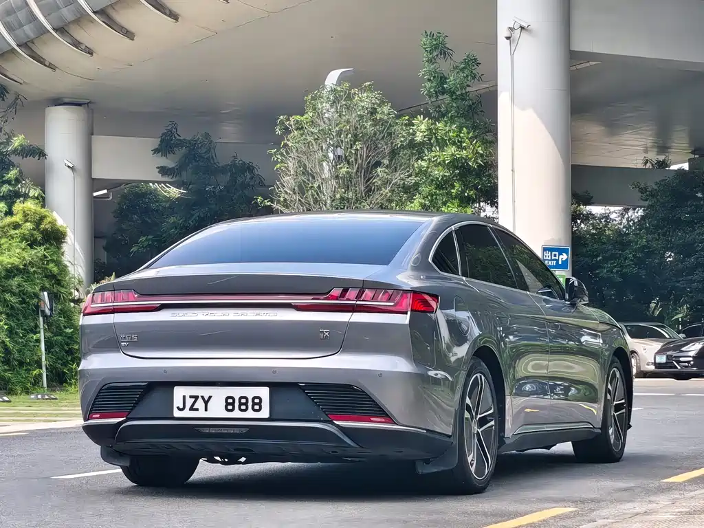 BYD Han — миниатюра 7