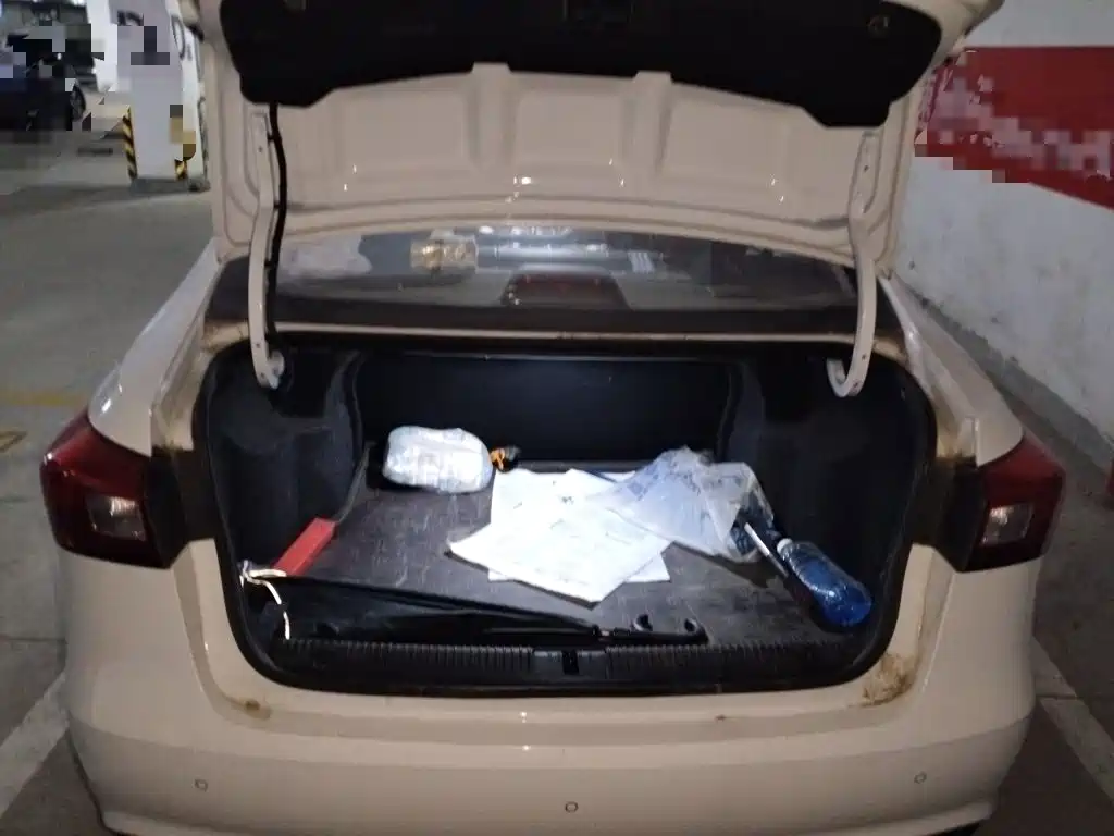 Roewe 360 — миниатюра 15