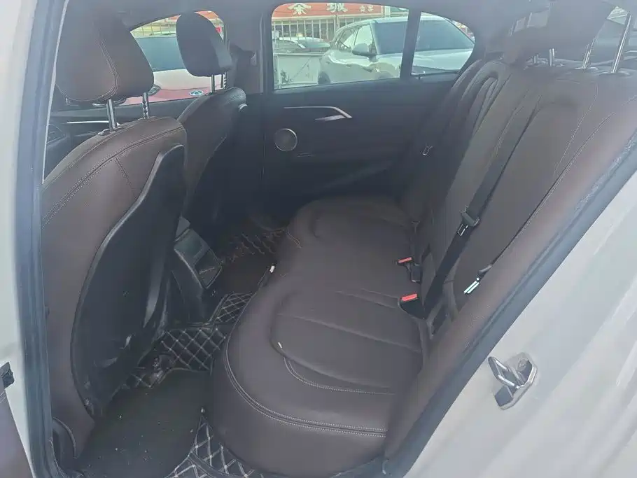 BMW 1 Series — миниатюра 11