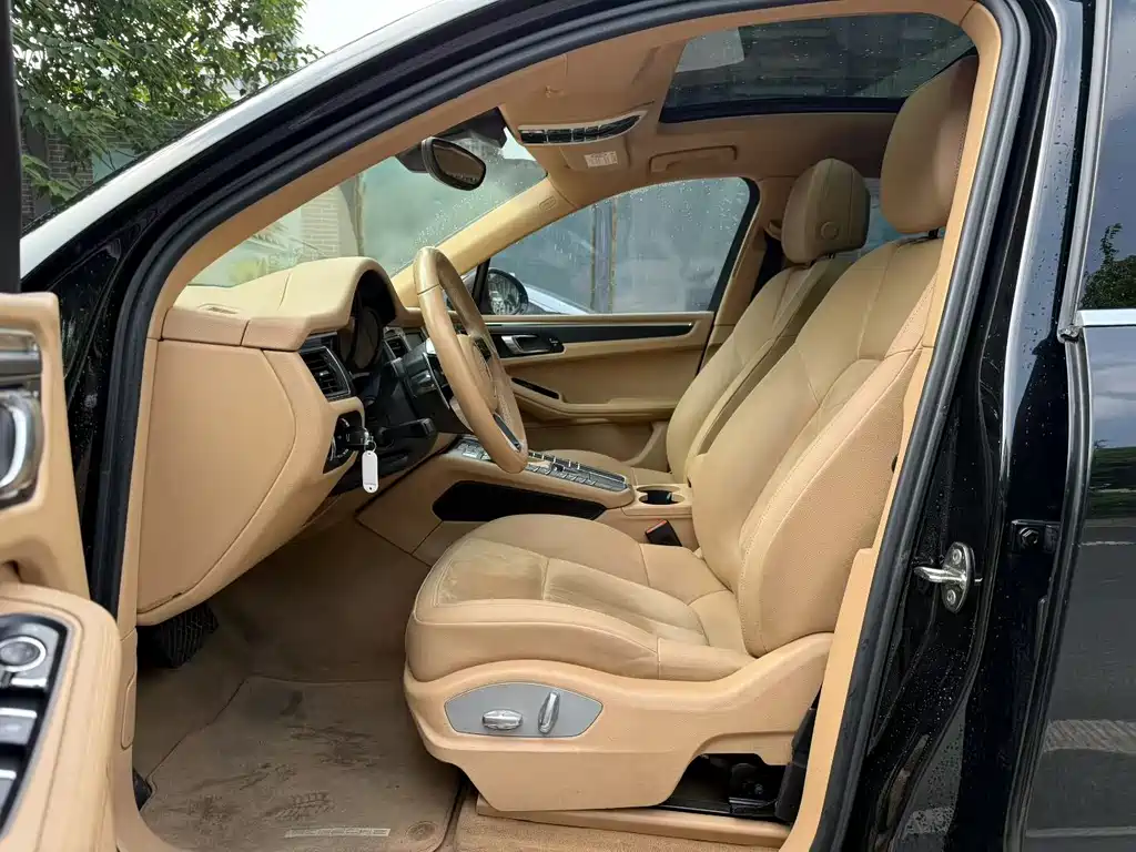 Porsche Macan — миниатюра 5