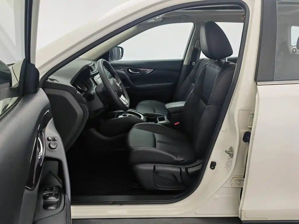 Nissan X-Trail 2017 2.0L CVT Comfort 2WD