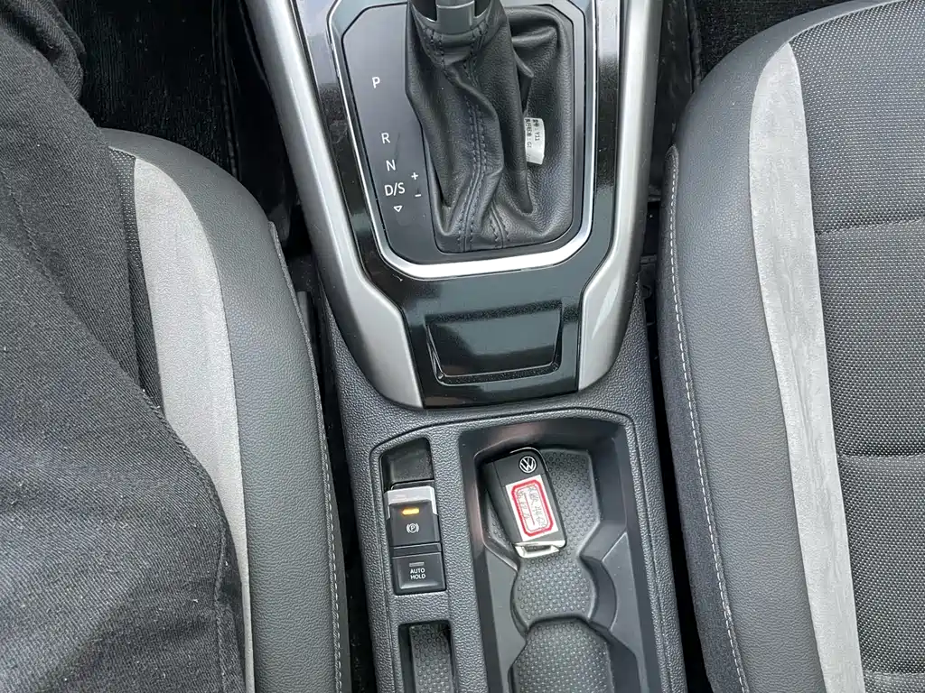 VOLKSWAGEN T ROC EXPLORING SONGS