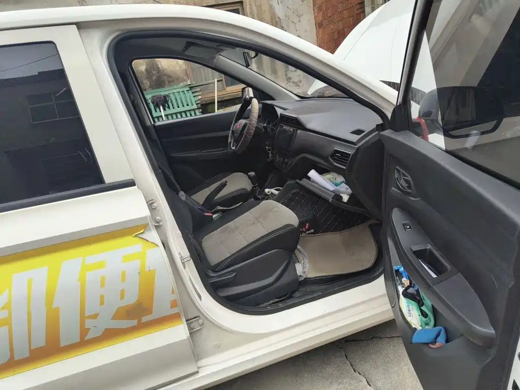 Wuling Hongguang — миниатюра 18