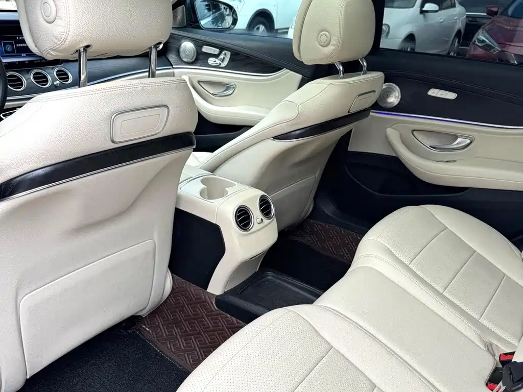 Mercedes-Benz E-Class — миниатюра 3