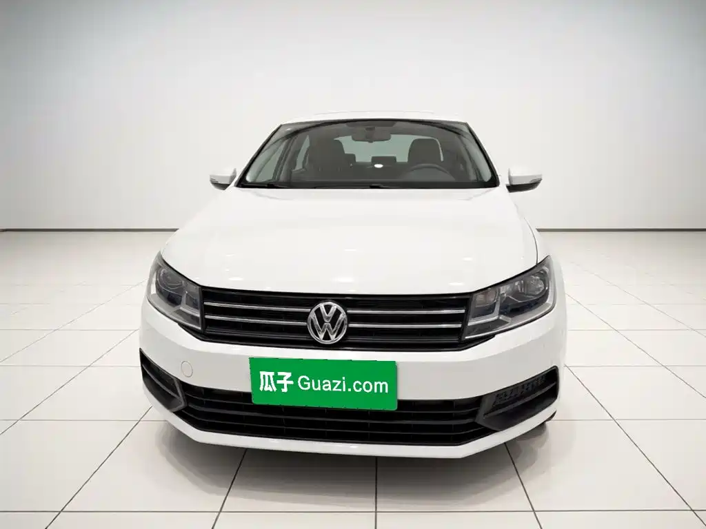 Volkswagen Santana — миниатюра 2