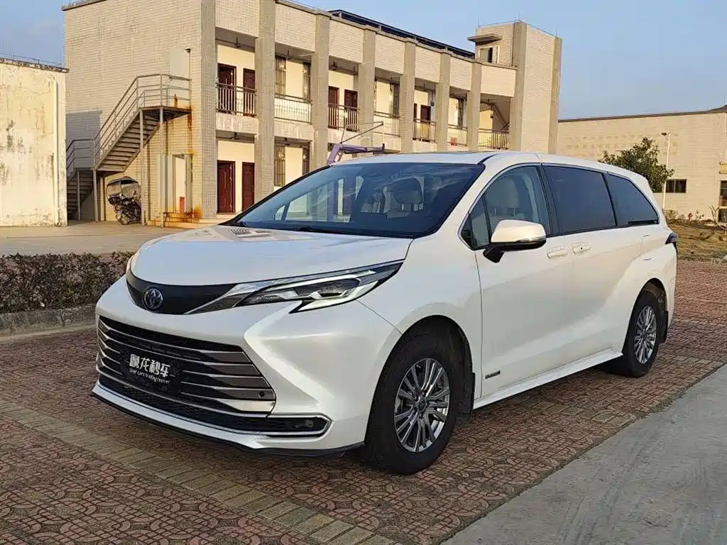Toyota Sienna 2023