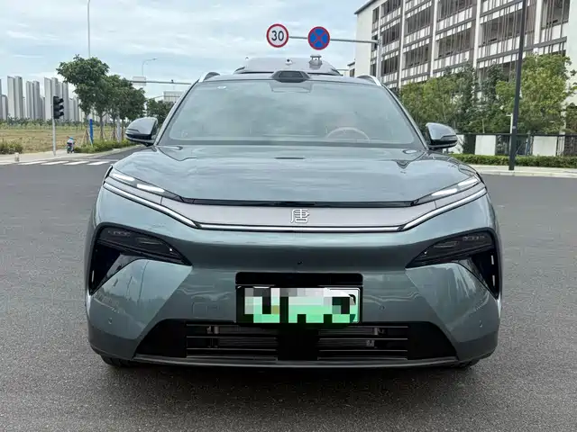2025 BYD Tang
