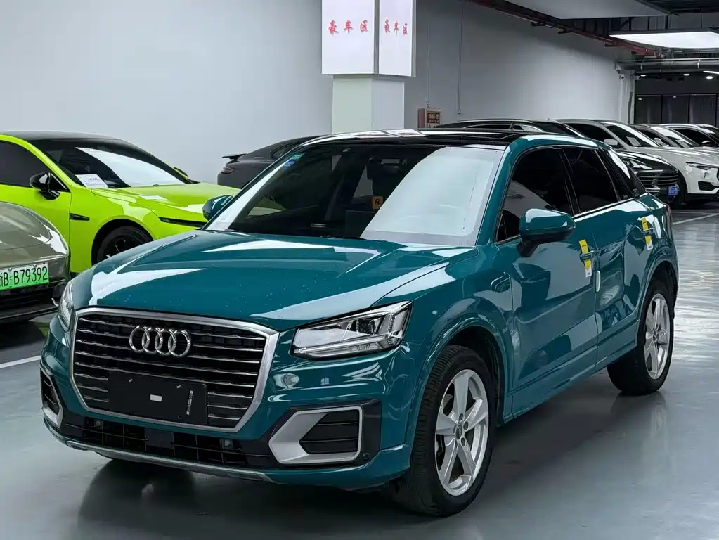 Audi Q2L 2019