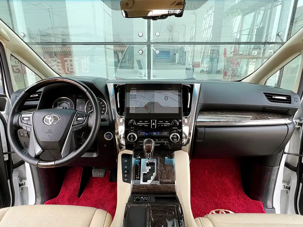 Toyota Alphard — фотографии объявления, Фото 13