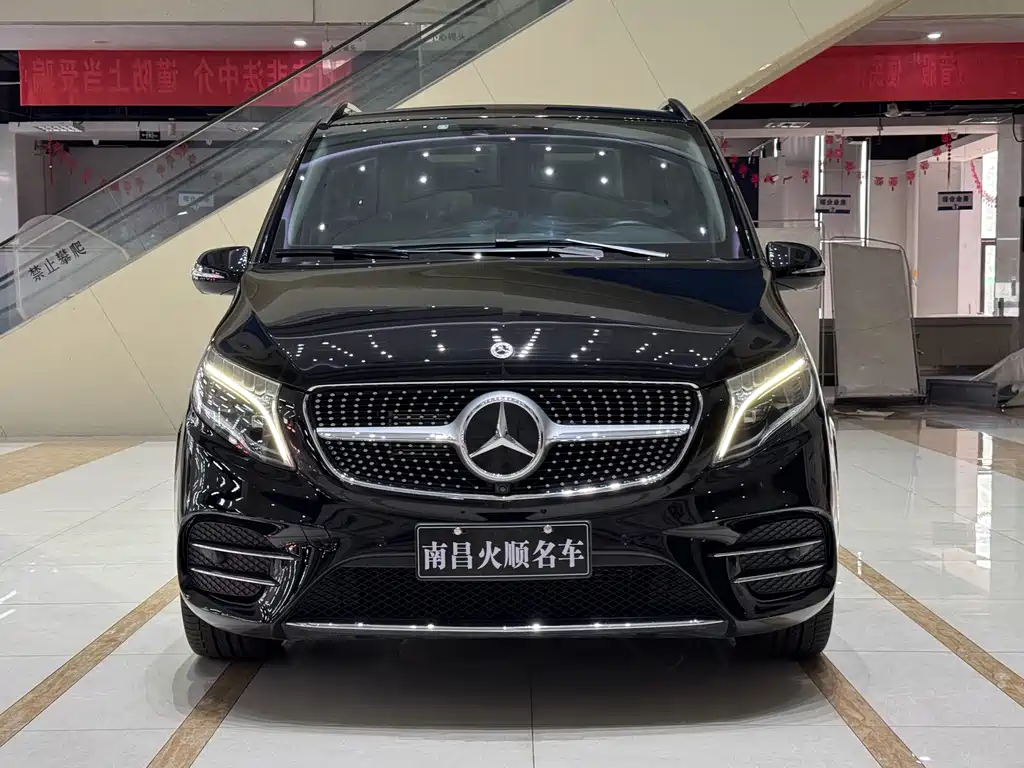 Mercedes-Benz V-Class — миниатюра 2
