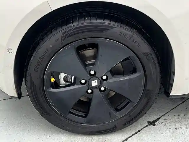 Baojun Yunduo — миниатюра 16